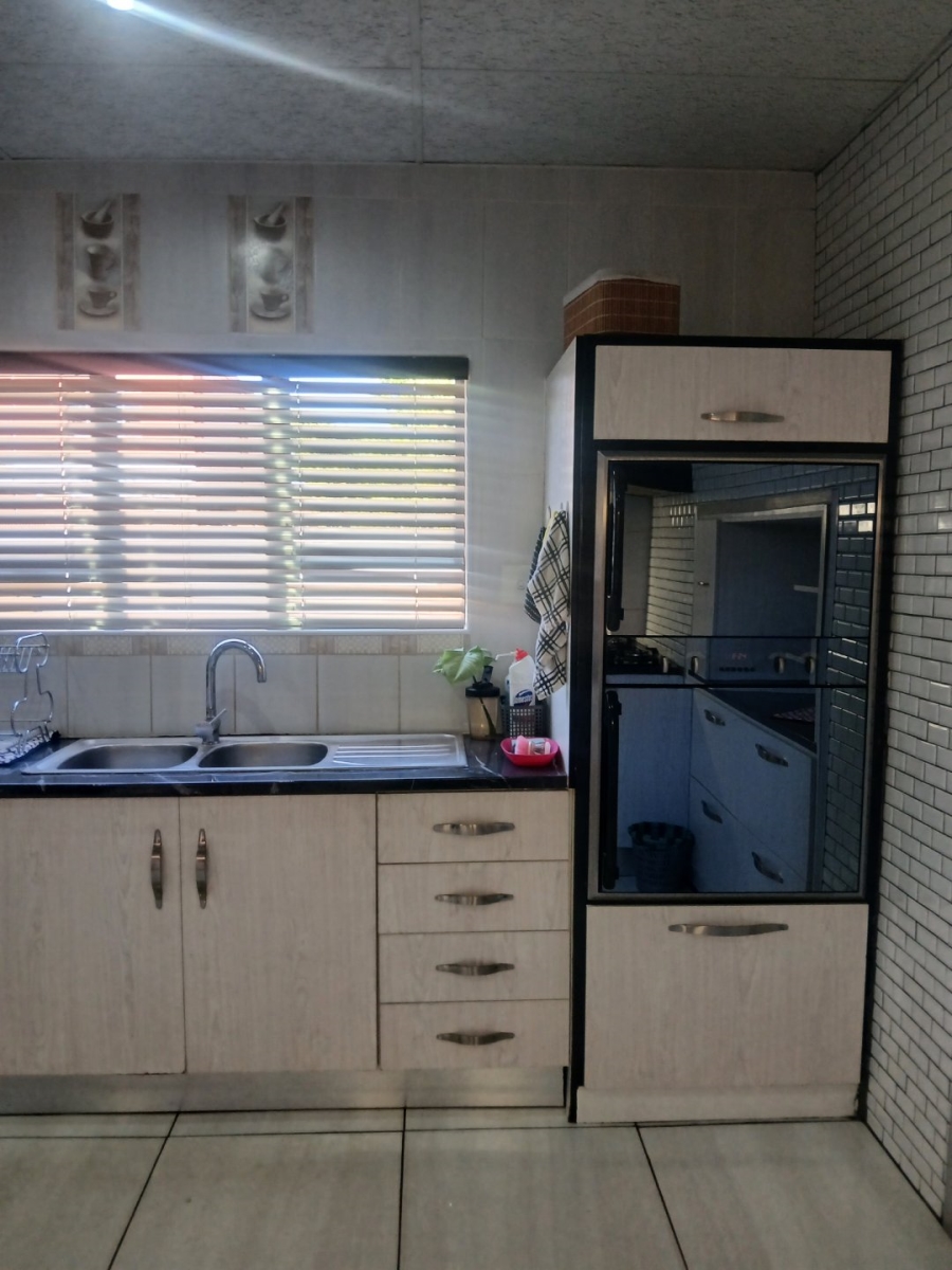 4 Bedroom Property for Sale in Kimberley North Northern Cape
